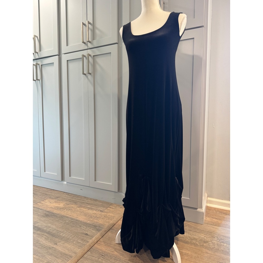 Sympli Black Velvet Ruched Bubble Hem Maxi Dress Sleeveless Size 2 formal simple